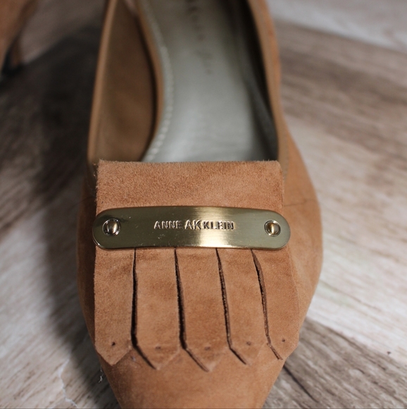 Anne Klein Brown Suede Kitten Heels - Picture 4 of 6